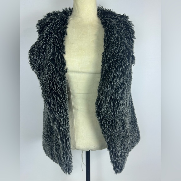 Michael Stars
Open Front Faux Fur Vest - Picture 4 of 10